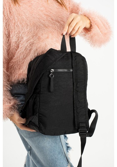 Yumuşak Dokulu Ultra Hafif, Esnek Ve Su Geçirmez Polyamid Kumaş Sırt Çantası Siyah Model: 571-13-14a Siyah