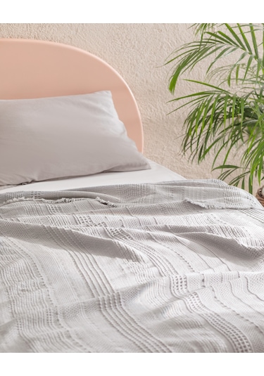 Madame Coco Lucille Çift Kişilik Yatak Örtüsü Gri