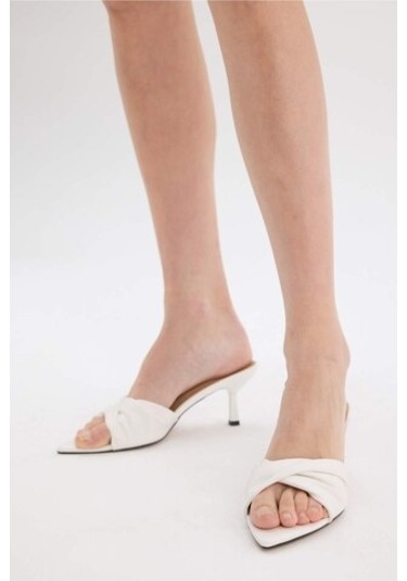 DeFacto Kadın Yüksek Taban Suni Deri Topuklu Terlik E2508AX25SMWT34 Beyaz DeFacto Kadın Yüksek Taban Suni Deri Topuklu Terlik E2508AX25SMWT34 Beyaz