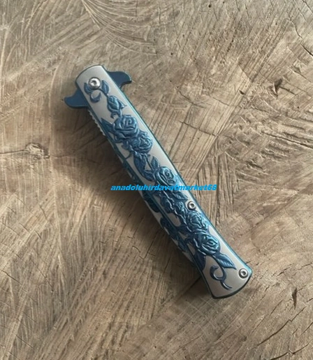 Alaska Carbon Çelik Özel Cep Çakısı Kamp Çakısı Özel Gül İşlemeli Cep Bıçak 22cm Mavi