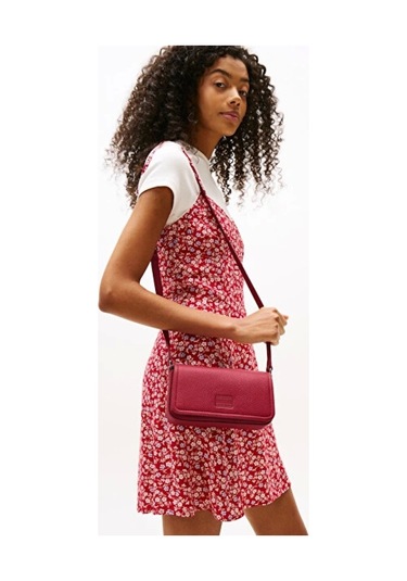 Tommy Jeans Tjw Must Flap Crossover Kadın Kırmızı Çanta Aw0aw17553xj9 Kırmızı