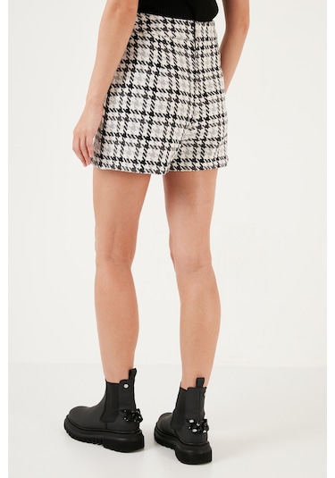 Lela Pamuk Karışımlı Regular Fit Kışlık Bayan Şort Etek 61100015 Siyah Lela Pamuk Karışımlı Regular Fit Kışlık Bayan Şort Etek 61100015 Siyah