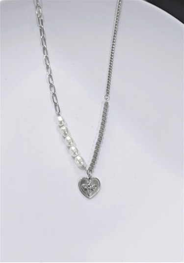 Kadın Çelik İncili Farklı Zincir Detaylı Kalp Kolye Gümüş Renk Çelik