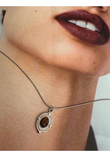 Oval Taşlı Kararmaz Çelik Kadın Gümüş Renk Kolye Modern Ve Şık Altın