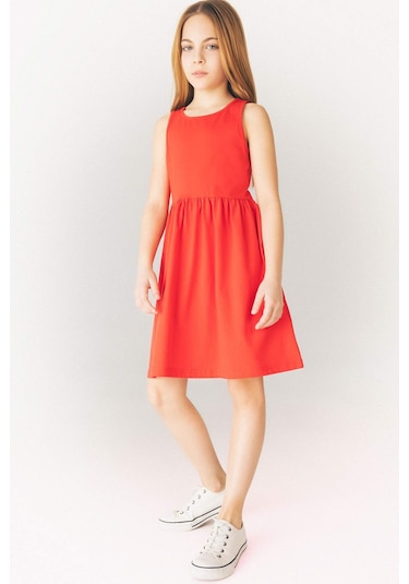DeFacto Kız Çocuk Bisiklet Yaka Basic Düz Kolsuz Yazlık Elbise B4336A825SMRD51 DeFacto Kız Çocuk Bisiklet Yaka Basic Düz Kolsuz Yazlık Elbise B4336A825SMRD51