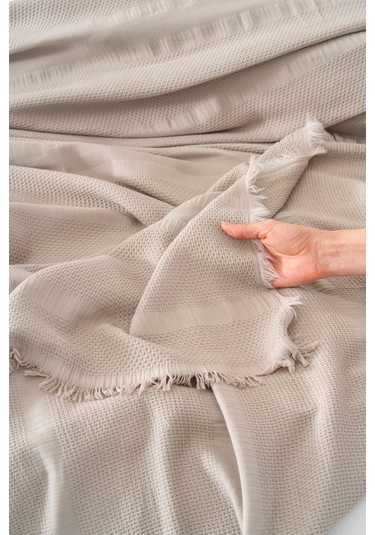 Amara Vizon Nakışlı Çift Kişilik %100 Pamuklu Nevresimli Pike Seti - 7 Parça Çeyiz Seti Vizon