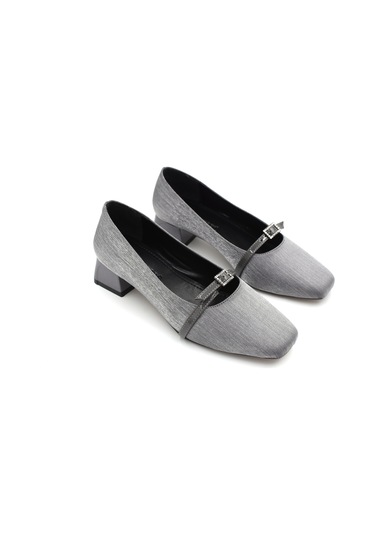 Beyaz London Üst Atkı Toka Detaylı Alçak Topuklu Saten Kadın Ayakkabı Platin PLATIN