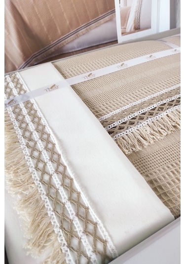 Tivoli Çift Kişilik Dantelli 4 Parça Pike Takımı Çeyizlik-melanie-kapuçino Kapucıno Cappuccino