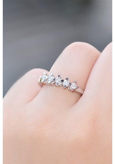 0.35 Ct. Beştaş Pırlanta Yüzük 14 Ayar