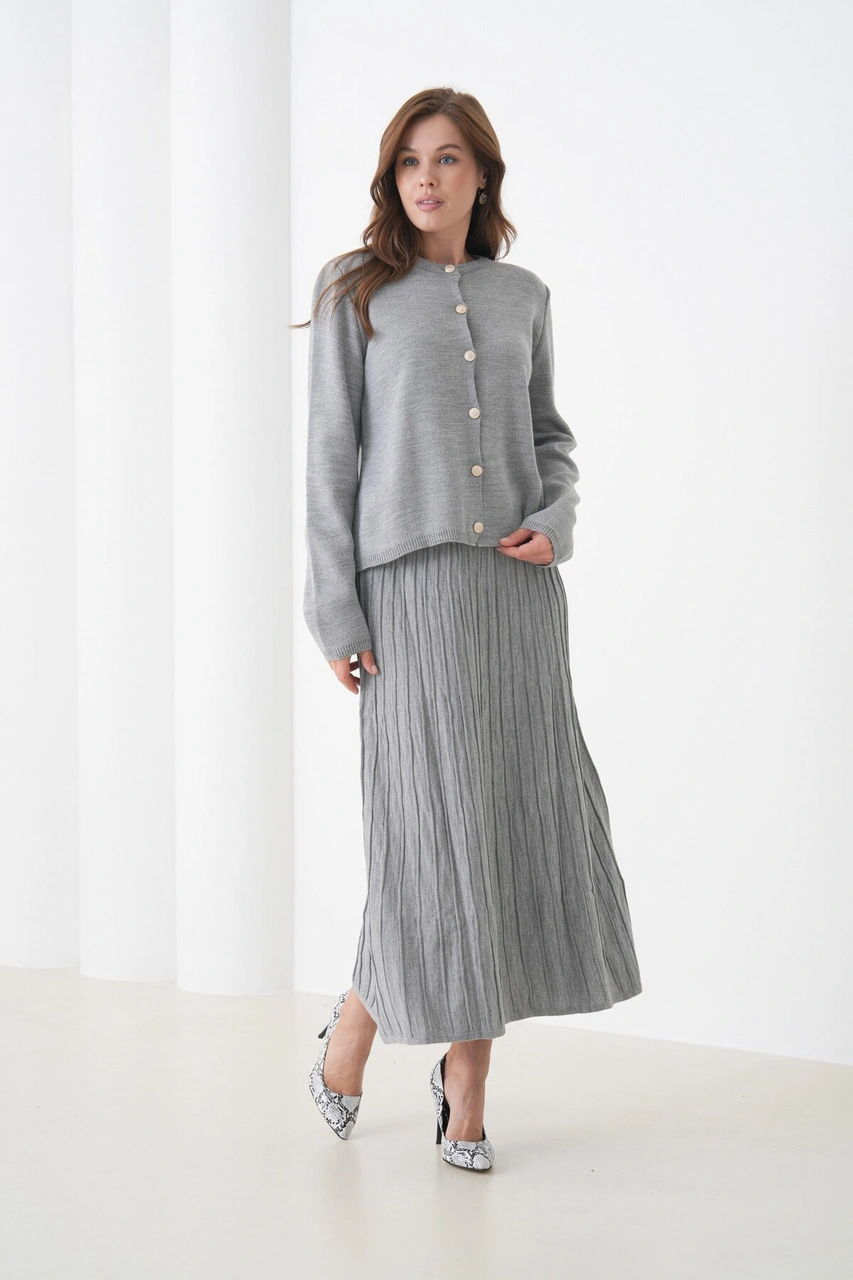 Kadın Pileli Etek Kazağı Düğmeli Tesettüre Uygun Örgü Triko Etekli Ceket Takım Gri
