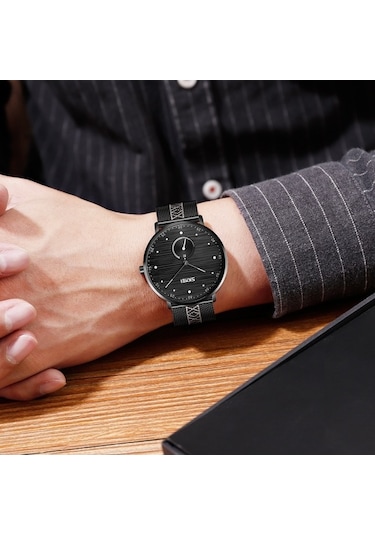 Novahub Skmeı 9218 Erkek Yatay Çizgili Arapça Sayısal Kuvars Saat Kırmızı Ve Mavi Renkler, Kadran Örgü Kemer Çok Renkli