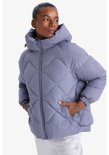 Defacto Defactofit Su İtici Oversize Fit Geniş Kalıp Kapüşonlu Fermuarlı Cepli Şişme Mont E9260ax25aupr492 Mor-pr492