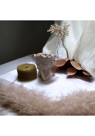 El Yapımı Melek Mum Beton Kapta Büyüleyici Soya Mumu