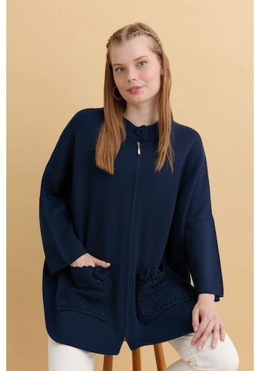 Kadın Dik Yaka Cebi Gül İşlemeli Fermuarlı Kısa Panço Lacivert Lacivert