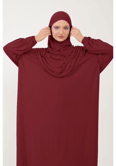 Kadın Tesettür Pamuklu Başörtülü Namaz Elbisesi Dantelli Tek Parça Penye Kumaş Bordo