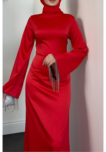 Kolları Zincirli Tesettür Kırmızı