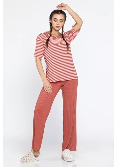 Lukitus Kısa Kollu İnce Triko Desenli Kadın Pijama Takımı Pudra