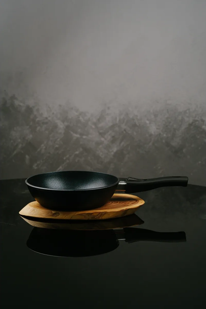 Astix 24 Cm Çıkarılabilir Saplı Yapışmaz Tava 305258020 Gümüş