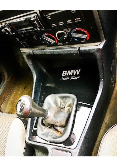 Bmw E39 - E34 Vites Konsolu Kişiye Özel Pıano Black Pleksi Oto