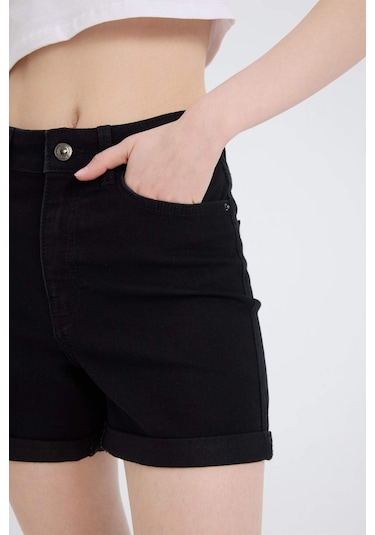 DeFacto Normal Bel Katlamalı Paça Jean Şort A1959AX25SMNM40 Siyah