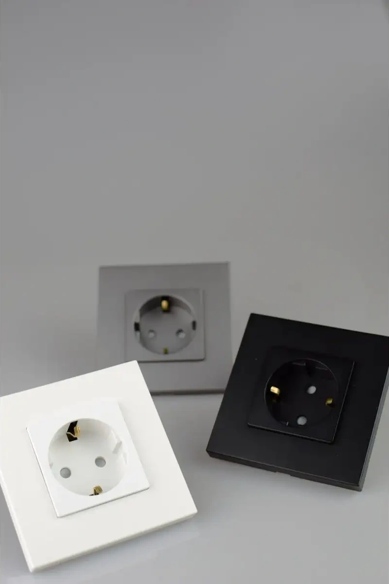 Vo'stabl Beyaz, Tekli Topraklamalı Plastik Priz 145882748 101