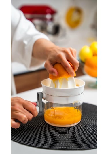 Ludıa Manuel Kollu Pratik Narenciye Sıkacağı Beyaz