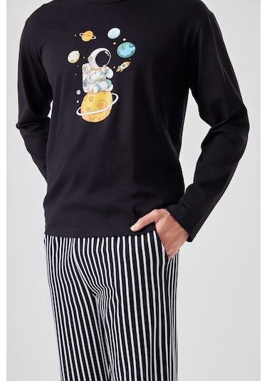 Erkek Pamuklu Uzun Kollu Üst Astronot Baskılı Alt Çizgili Pijama Takımı Ke30106 Siyah - Beyaz