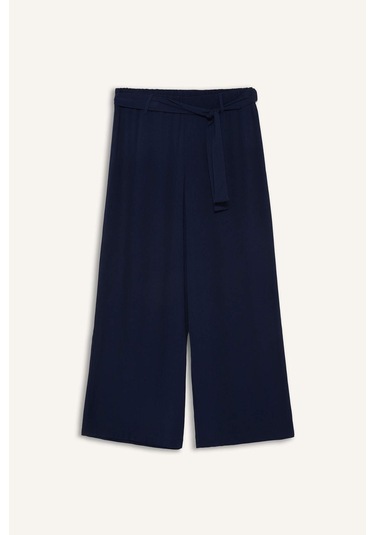 Defacto Culotte Geniş Paça Krinkıl Viskon Kapri C9565ax25smnv135 Lacivert Defacto Culotte Geniş Paça Krinkıl Viskon Kapri C9565ax25smnv135 Lacivert