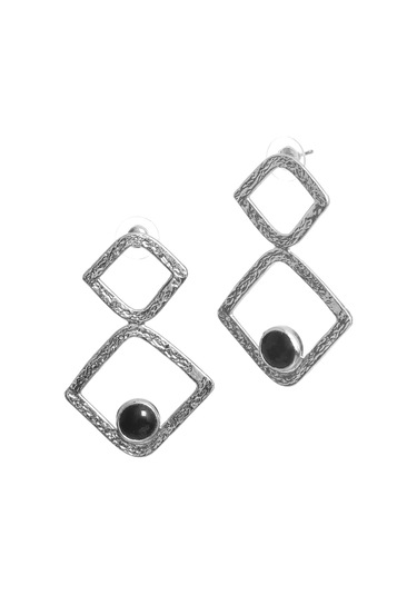Labalaba Kadın Lak Gümüş Renk Doğaltaşlı Çivili Model Geometrik Formlu El Yapımı Küpe Gümüş - Siyah