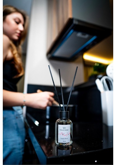 Vivaldi Home Sakura Çiçeği Çubuklu Oda Kokusu Esansiyel Uçucu Yağ 50 ML