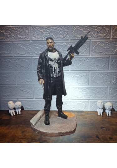 The Punisher Frank Castle El Yapımı Koleksiyon Figürü 27 Cm