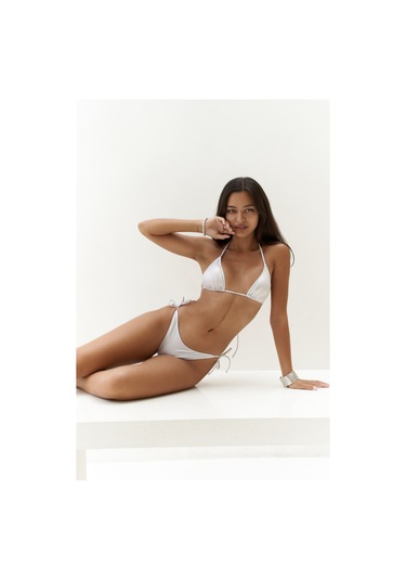 Mutia Bağcıklı Parlak Beyaz Bikini Altı Beyaz