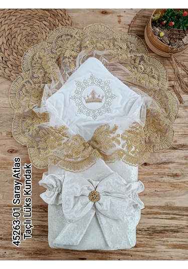 Kadife Kız Bebek Battaniyesi Dantelli Kundak Hastane Çıkışı Yenidoğan %100 Doğal Pamuktan Hediyelik Ekru