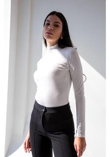 Kadın Dik Yaka Zebra Desenli Body Beyaz