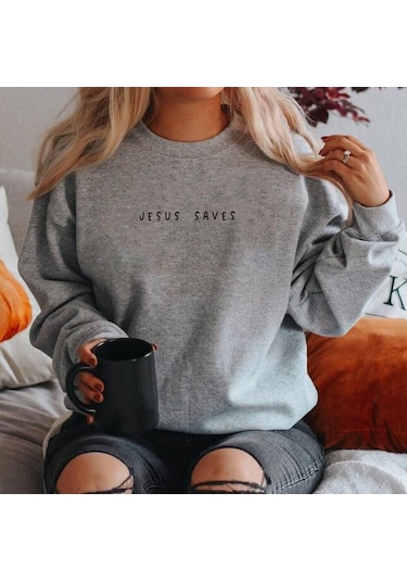 Gümüş İsa Kurtarır Kazak Hıristiyan Tişörtü İnanç Üst İsa Hoodie İncil Ayetleri Crewneck Kazak Kadın Grafik Kazak Tops Gümüş Gümüş İsa Kurtarır Kazak Hıristiyan Tişörtü İnanç Üst İsa Hoodie İncil Ayetleri Crewneck Kazak Kadın Grafik Kazak Tops Gümüş