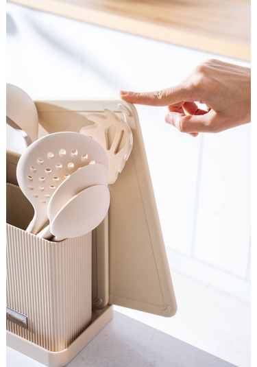 Cooper 14 Parça Standlı Kesme Tahtası Servis Ve Bıçak Seti Krem