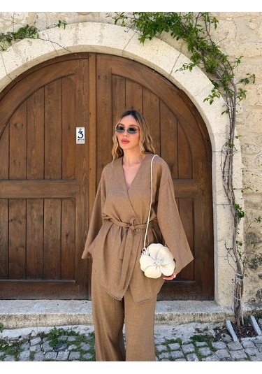 Laluvia Sütlü Kahve Tek Düğmeli Kuşaklı Kimono Takım - 007