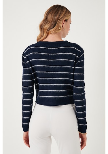 Lela Standart Fit Çizgili Yumuşak Dokulu Crop Triko Bayan Hırka 4615551 Lacivert
