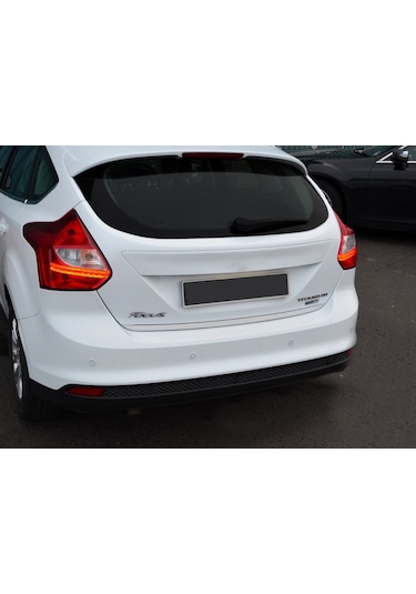 Ford Focus 3 Krom Bagaj Alt Çıtası 2011 - 2018 Arası Sedan