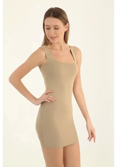 Kadın Kare Yaka Midi Boy Likralı Polelit Elbise - Bej Bej