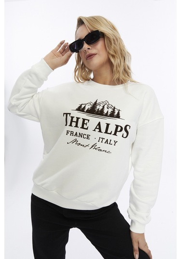 Gidia Kadife The Alps Desenli Ekru Yumuşak Dokulu Regular Fit Bisiklet Yaka Kadın Sweatshirt Ekru