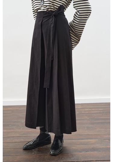 Etek Görünümlü Pantolon Siyah Siyah