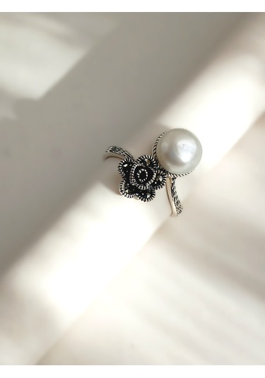 Gümüş Beyaz İnci Markazit Taşlı Gül Tasarım Kadın Yüzük