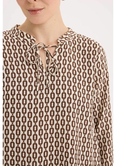 DeFacto Regular Fit Bağcıklı Yaka Desenli Uzun Kollu Bluz N1809AZ25SPER105