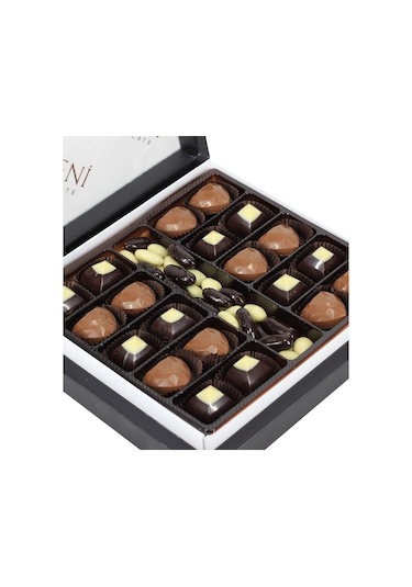 Vaveni Çikolata Karışık Drajeli Sütlü Çikolata 340 G