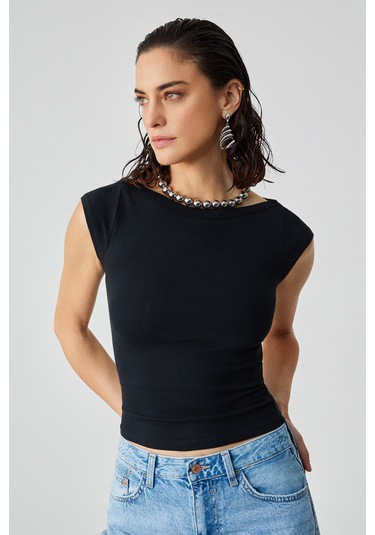 NOEMI Kadın Balerin Yaka Kısa Kol Slim Fit Ribanalı Siyah Bluz