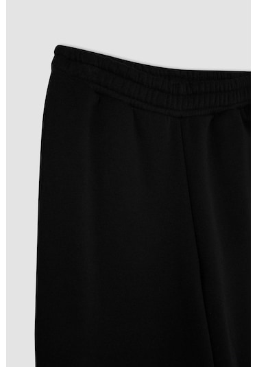 DeFacto Straight Fit Kalın Eşofman Altı Beli Lastikli Cepli Yüksek Bel Basic Düz B8571AX24WNBK81 DeFacto Straight Fit Kalın Eşofman Altı Beli Lastikli Cepli Yüksek Bel Basic Düz B8571AX24WNBK81