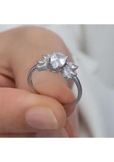 Casera's Gümüş Damla Zirkon Taşlı Kadın Yüzük Csr2185337 Gümüş