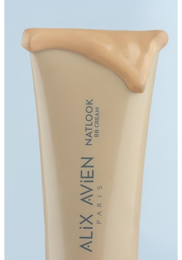Alix Avien Doğal Parlaklık Sağlayan Nemlendiren Natlook BB Cream SPF15 20 Light To Medium