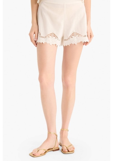 DeFacto Regular Fit Brode Keten Karışımlı Plaj Şortu-Fall in Love E4262AX25SMWT16 DeFacto Regular Fit Brode Keten Karışımlı Plaj Şortu-Fall in Love E4262AX25SMWT16